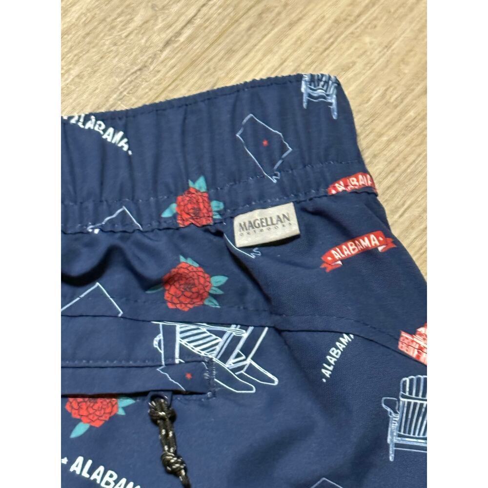 Magellan Outdoors Women’s Local States Alabama Fishing Shorts Size Large - Picture 2 of 9